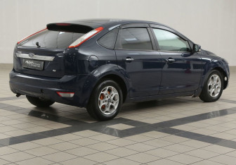 Подержанный автомобиль Ford Focus Hatchback 2008 года (4 фото)