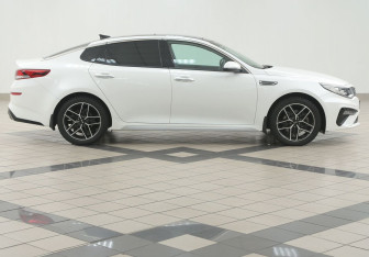 Подержанный автомобиль Kia Optima Sedan 2018 года (5 фото)