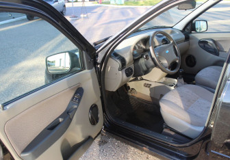 Подержанный автомобиль LADA (ВАЗ) Kalina Wagon 2010 года (9 фото)