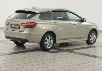 Подержанный автомобиль LADA (ВАЗ) Vesta Wagon 2017 года (4 фото)