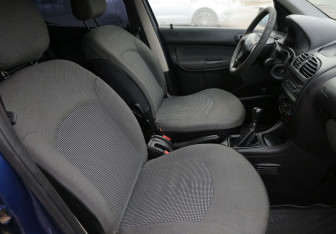 Подержанный автомобиль Peugeot 206 Sedan 2009 года (10 фото)