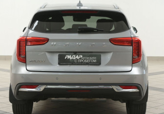 Подержанный автомобиль Haval Jolion 2022 года (3 фото)