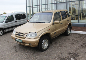 Подержанный автомобиль Chevrolet Niva 2006 года (3 фото)