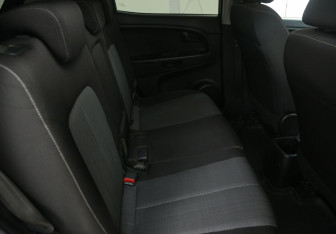 Подержанный автомобиль Kia Venga 2014 года (11 фото)