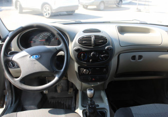 Подержанный автомобиль LADA (ВАЗ) Kalina Sedan 2007 года (13 фото)