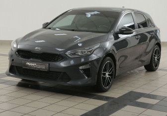 Подержанный автомобиль Kia Ceed Hatchback 2019 года (8 фото)