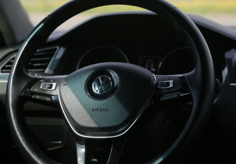 Подержанный автомобиль Volkswagen Tiguan 2019 года (16 фото)