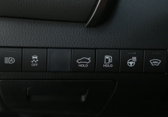 Подержанный автомобиль Toyota Camry Sedan 2020 года (17 фото)