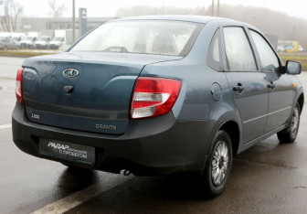Подержанный автомобиль LADA (ВАЗ) Granta Sedan 2013 года (6 фото)
