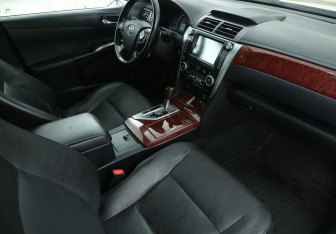 Подержанный автомобиль Toyota Camry Sedan 2014 года (9 фото)