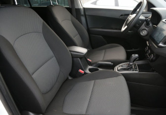 Подержанный автомобиль Hyundai Creta 2018 года (10 фото)