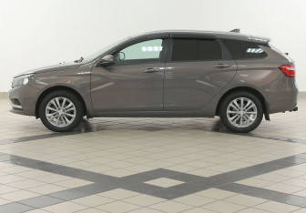 Подержанный автомобиль LADA (ВАЗ) Vesta Wagon 2021 года (7 фото)