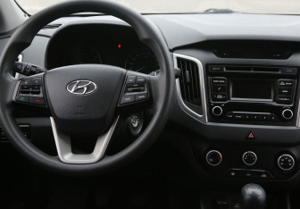 Подержанный автомобиль Hyundai Creta 2017 года (14 фото)