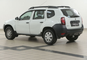 Подержанный автомобиль Renault Duster 2019 года (2 фото)