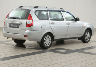 Подержанный автомобиль LADA (ВАЗ) Priora Wagon 2011 года (4 фото)