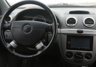 Подержанный автомобиль Chevrolet Lacetti Hatchback 2012 года (14 фото)