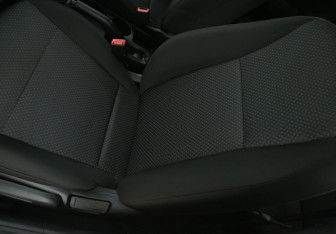 Подержанный автомобиль Kia Rio Hatchback 2021 года (11 фото)