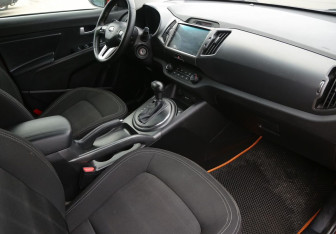 Подержанный автомобиль Kia Sportage 2013 года (9 фото)