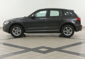 Подержанный автомобиль Audi Q5 2013 года (7 фото)