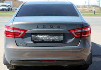 Подержанный автомобиль LADA (ВАЗ) Vesta Sedan 2021 года (5 фото)