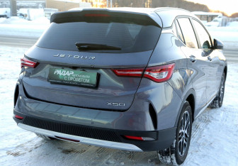 Подержанный автомобиль Jetour X50 2024 года (6 фото)