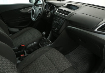 Подержанный автомобиль Opel Mokka 2014 года (9 фото)