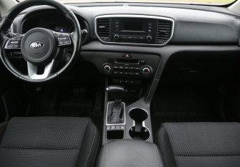 Подержанный автомобиль Kia Sportage 2019 года (22 фото)