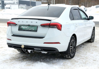 Подержанный автомобиль Skoda Rapid Liftback 2020 года (6 фото)