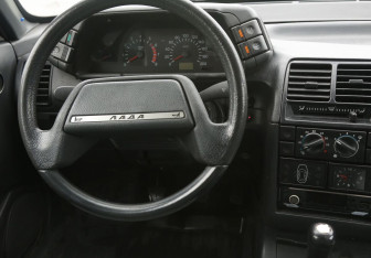 Подержанный автомобиль LADA (ВАЗ) 2110 2006 года (14 фото)