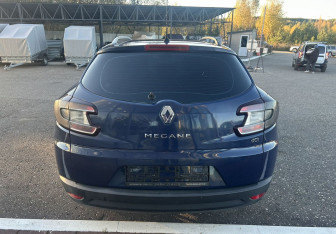 Подержанный автомобиль Renault Megane Wagon 2010 года (5 фото)