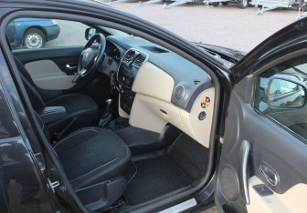 Подержанный автомобиль Renault Logan Sedan 2014 года (9 фото)