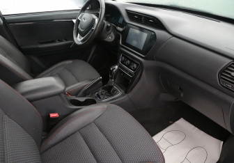 Подержанный автомобиль Chery Tiggo 3 2018 года (9 фото)