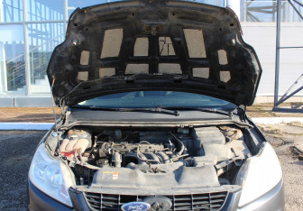 Подержанный автомобиль Ford Focus Sedan 2009 года (15 фото)