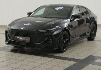 Подержанный автомобиль Changan UNI-V 2023 года (8 фото)