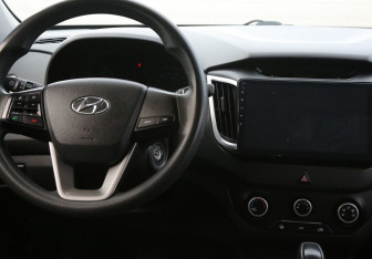 Подержанный автомобиль Hyundai Creta 2018 года (14 фото)