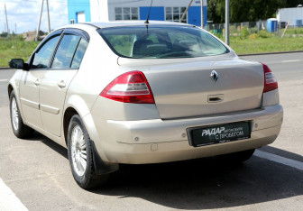 Подержанный автомобиль Renault Megane Sedan 2007 года (4 фото)