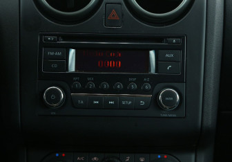 Подержанный автомобиль Nissan Qashqai 2012 года (13 фото)