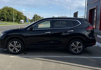 Подержанный автомобиль Nissan X-Trail 2020 года (7 фото)