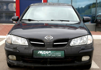 Подержанный автомобиль Nissan Almera Sedan 2002 года (2 фото)