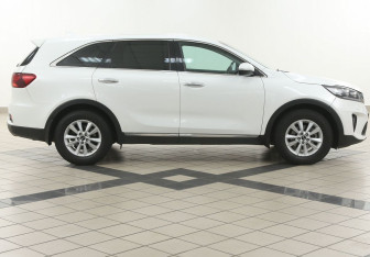Подержанный автомобиль Kia Sorento 2019 года (4 фото)