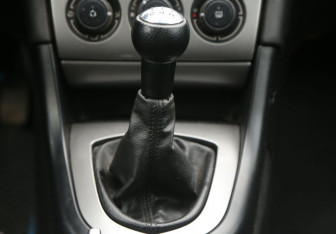 Подержанный автомобиль Peugeot 408 2012 года (13 фото)