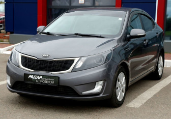 Подержанный автомобиль Kia Rio Sedan 2013 года (3 фото)