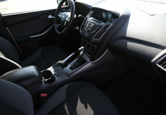 Подержанный автомобиль Ford Focus Wagon 2013 года (9 фото)