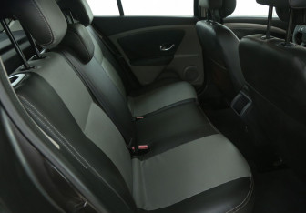 Подержанный автомобиль Renault Megane Hatchback 2010 года (11 фото)