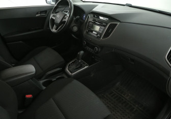 Подержанный автомобиль Hyundai Creta 2017 года (9 фото)