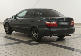 Подержанный автомобиль Nissan Almera Sedan 2006 года (2 фото)