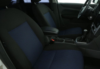 Подержанный автомобиль Ford Focus Hatchback 2008 года (10 фото)