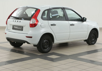 Подержанный автомобиль LADA (ВАЗ) Granta Hatchback 2021 года (4 фото)