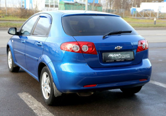 Подержанный автомобиль Chevrolet Lacetti Hatchback 2011 года (4 фото)