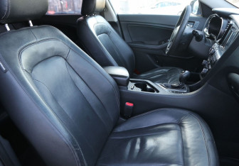 Подержанный автомобиль Kia Optima Sedan 2011 года (10 фото)